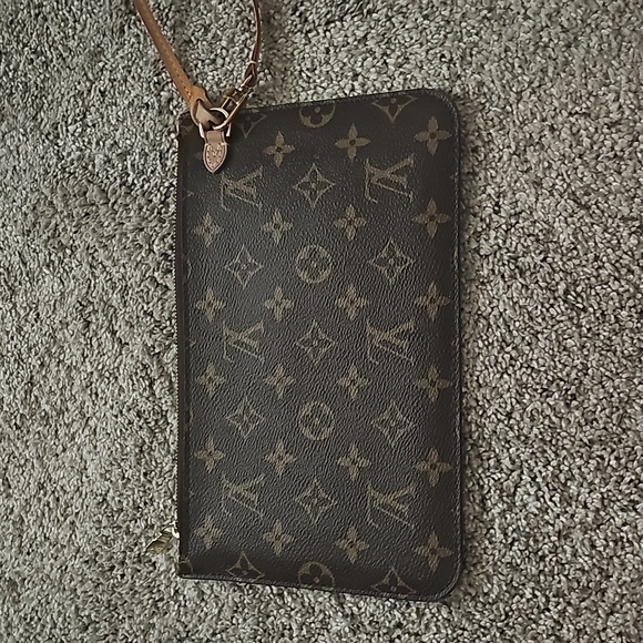 Authentic Louis Vuitton large wristlet - Picture 2 of 7